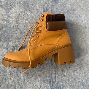 Habithia Combat Boots